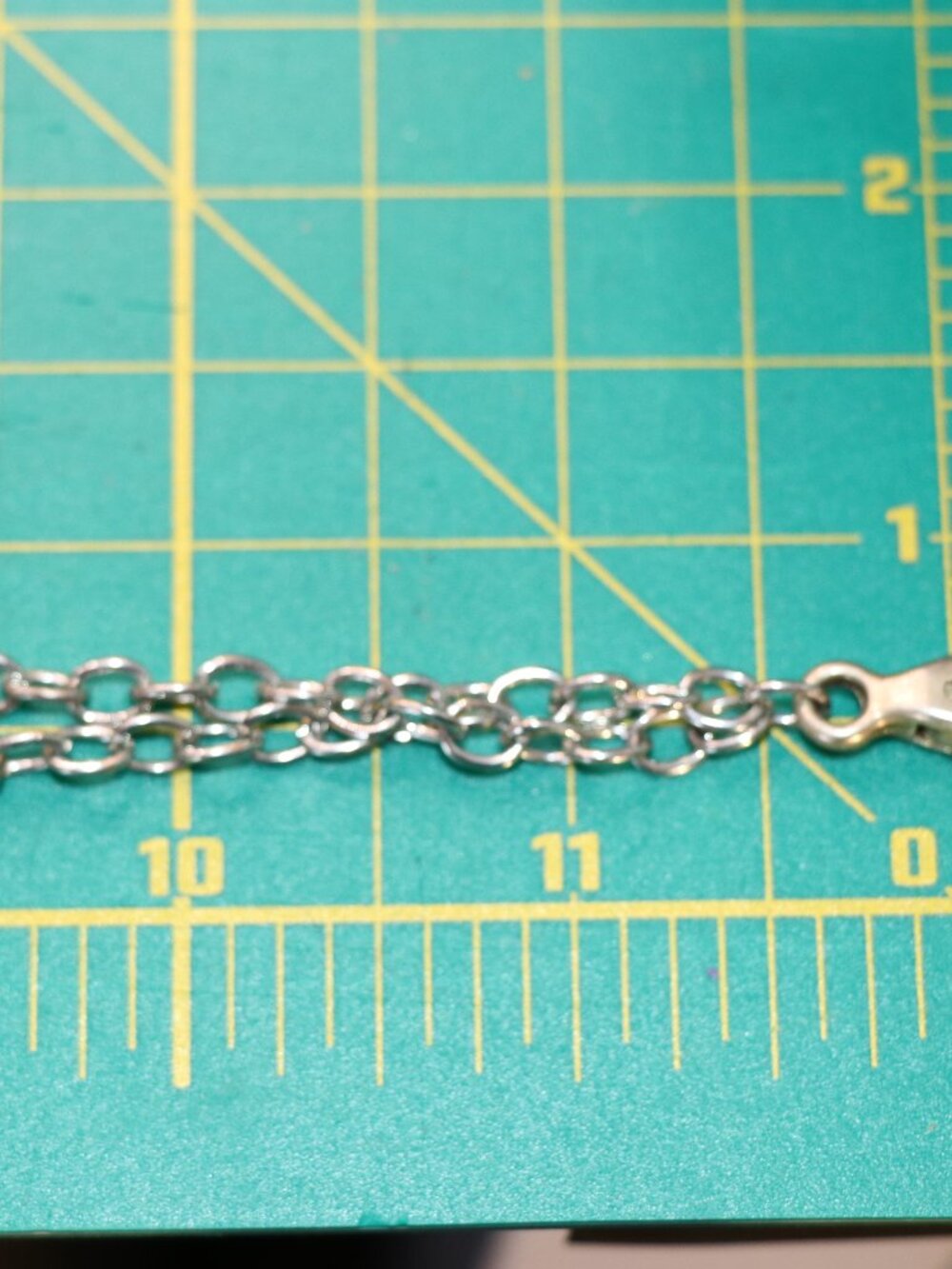 22" Silver Tone Chain with An Abalone Shell Shard - Picture 4 of 6